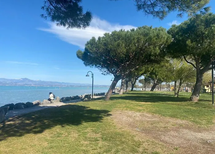 Sirmione - Independent House With Garden