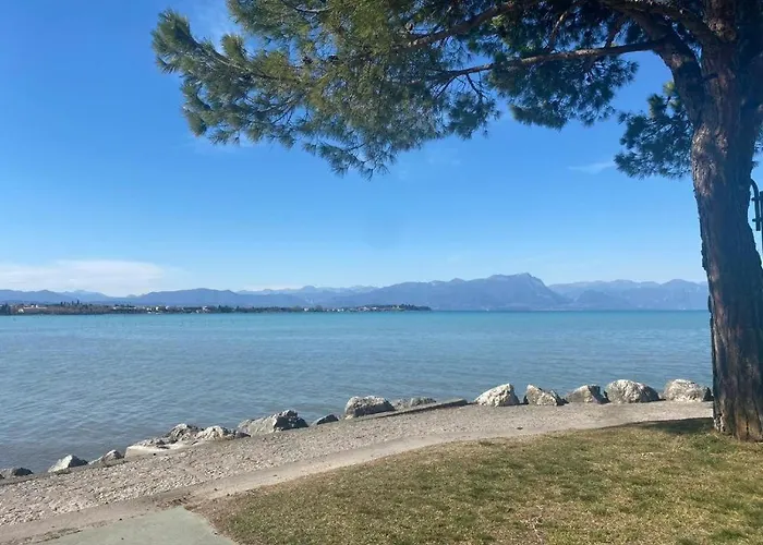 Sirmione - Independent House With Garden