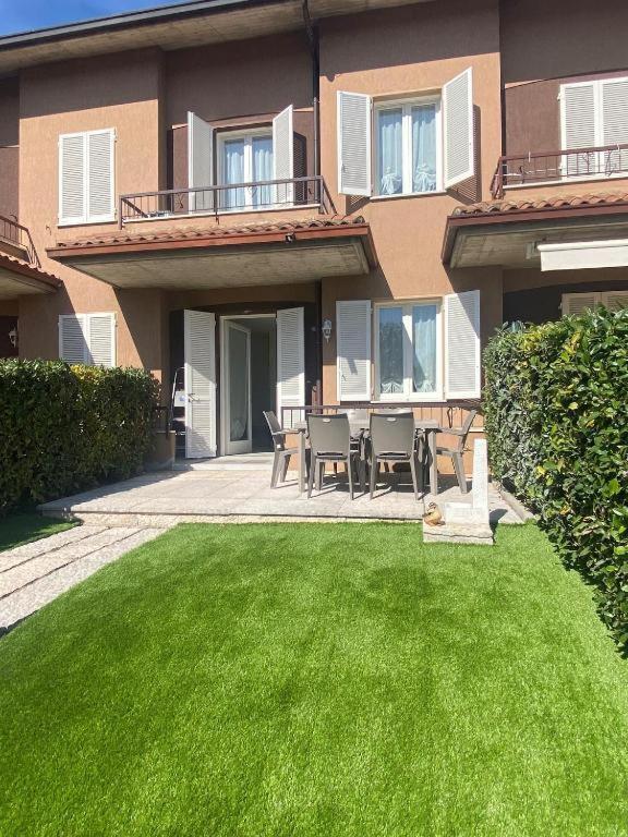 - Independent House With Garden Casa vacanze *