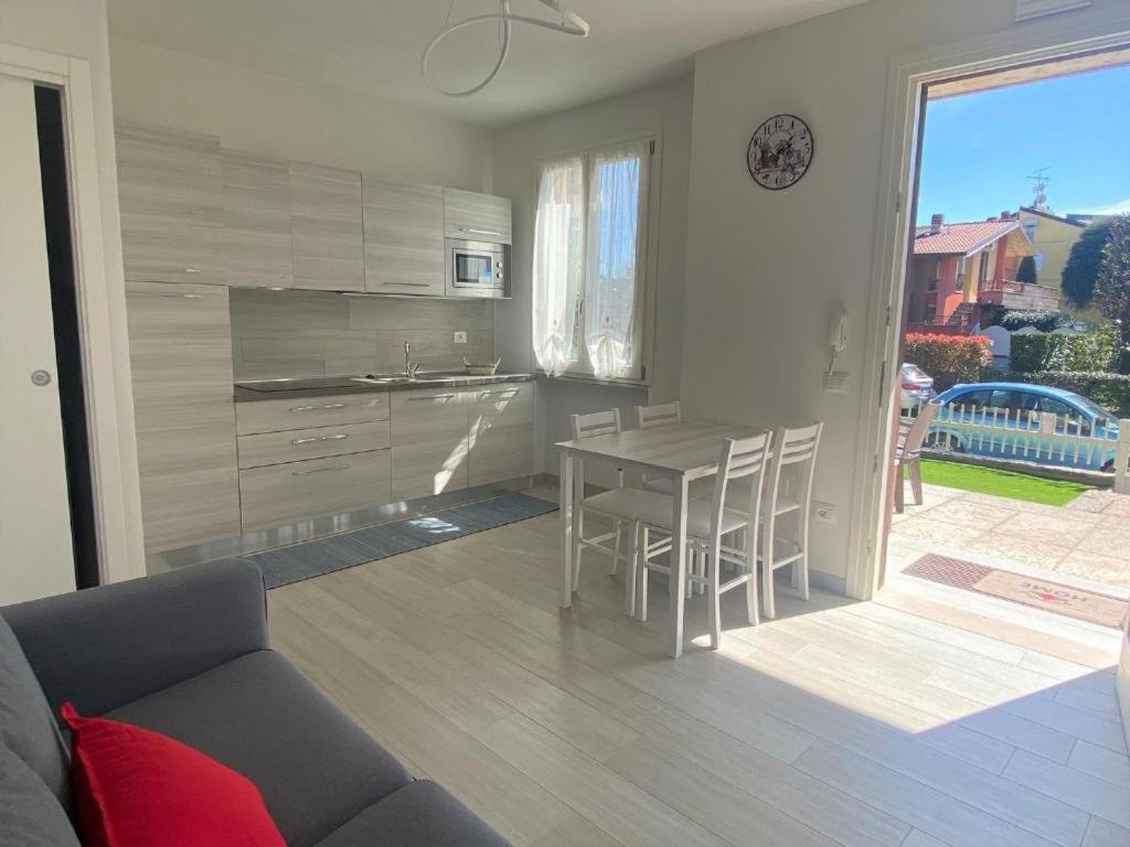 Holiday home - Independent House With Garden